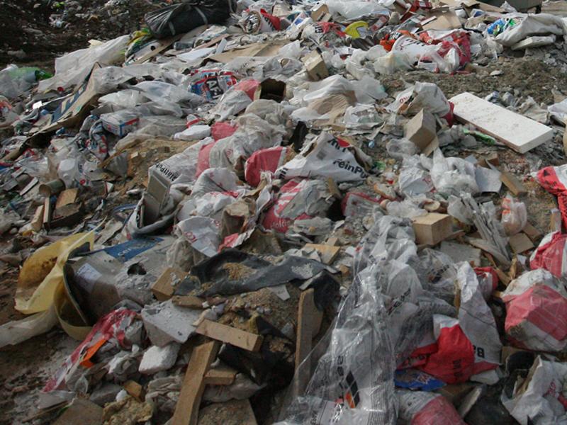 Amenzi pentru rampe clandestine de gunoi în Cluj-Napoca.
