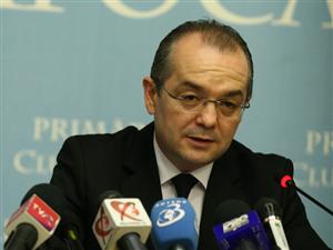 Boc promite depolitizarea deconcentratelor