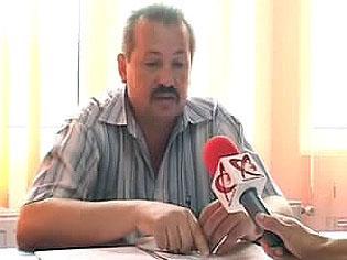 Fostul primar din Călăţele, condamnat pentru corupţie, ar putea fi repus mâine în funcţie