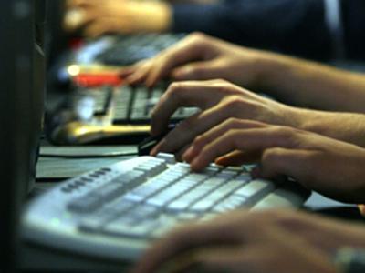 Unul din zece români nu ar putea rezista deloc fără internet (studiu)