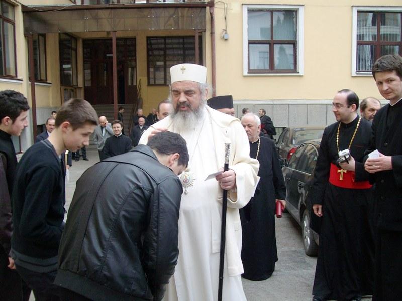 Mitropolitul se alege între ÎPS Andrei şi PS Irineu. PF Daniel, pentru ZIUA de CLUJ: Voi propune Sinodului să nu mai adauge candidaţi