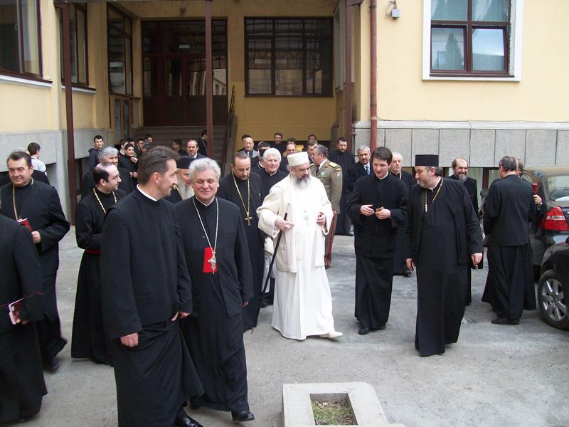 EXCLUSIV - PF Daniel: Ar fi bine să candideze doar Andrei Andreicuţ şi Irineu Bistriţeanul