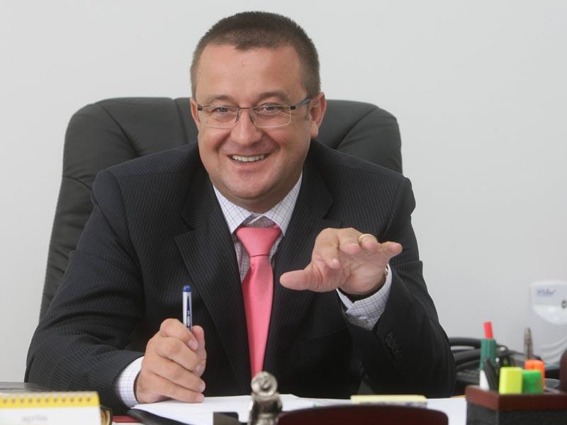 Fiscul vânează analiştii, artiştii şi jurnaliştii 