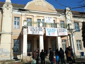 Sătenii din Mociu s-au revoltat: 