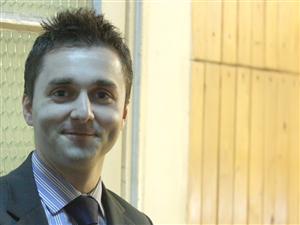 Numirile pe criterii politice, prilej de scandal în consiliul local        