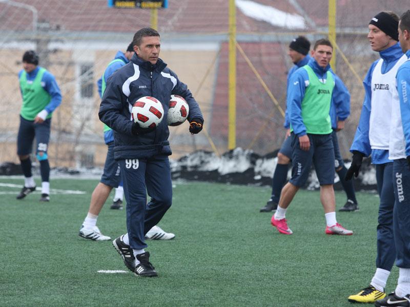 Paradox la CFR: se antrenează mai puţini decât joacă