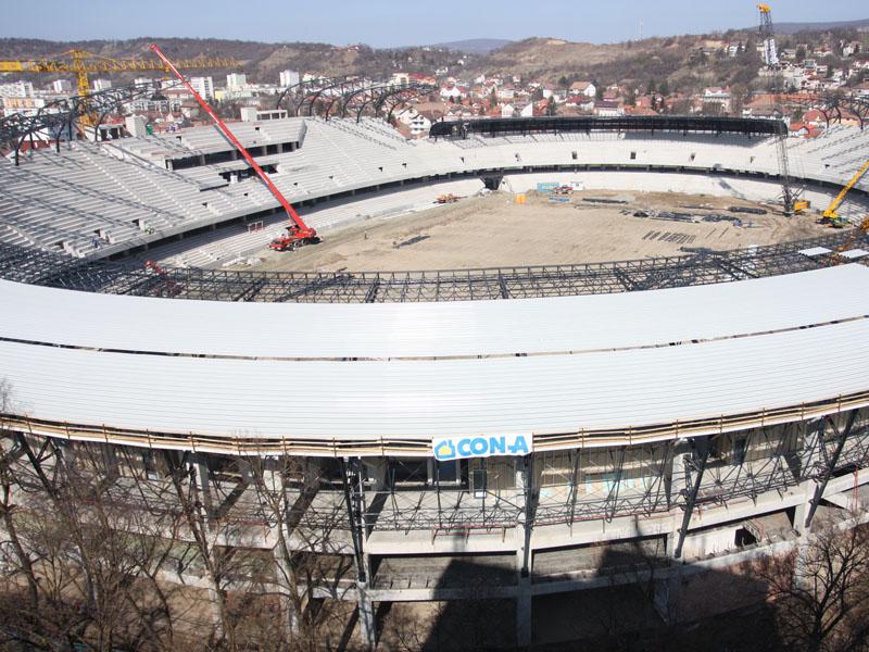 Încep lucrările la gazonul de pe Cluj Arena
