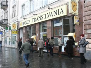 Practică pentru studenţii UBB la Banca Transilvania