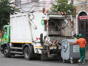 Maşinile de gunoi din Cluj-Napoca vor putea fi urmărite prin GPS, pe internet