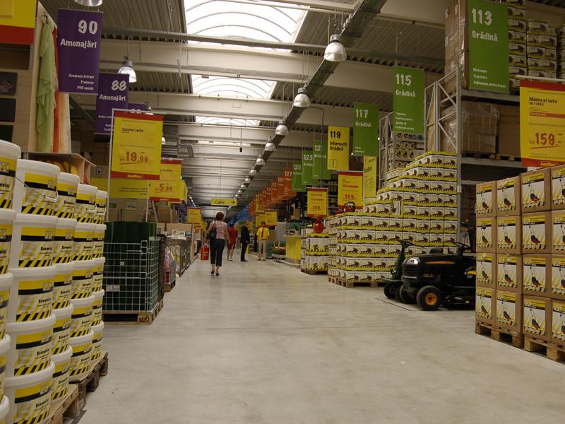 Parc de retail în Someşeni. Se pregătesc un magazin de bricolaj şi două marketuri