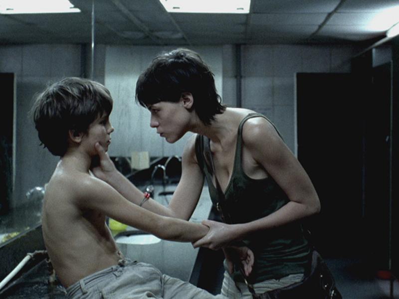 Premieră în România: film lansat simultan online şi la cinema