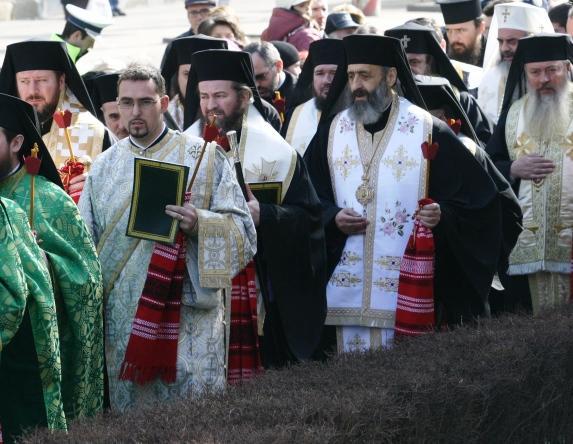 Episcopul Irineu Bistriţeanul, felicitat de patriarhul Daniel, cu ocazia zilei onomastice