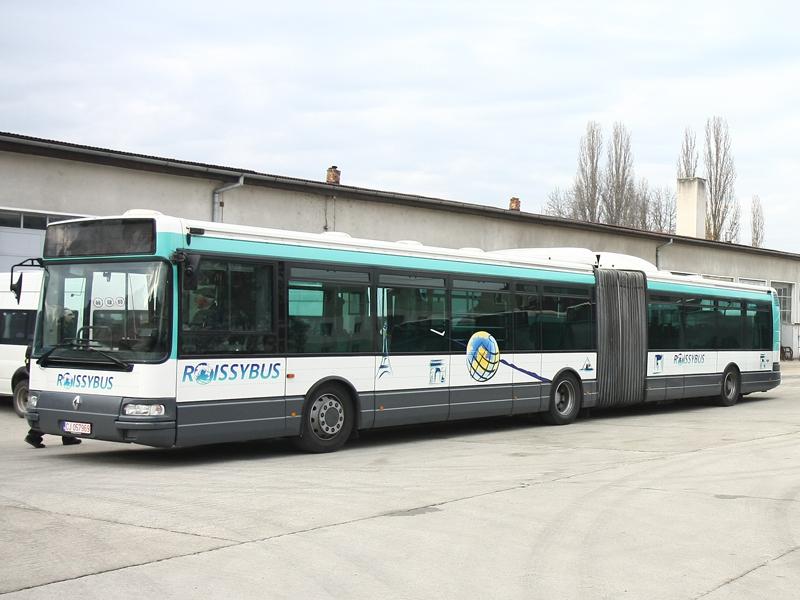 Încă 12 autobuze articulate pentru a suplini tramvaiul     