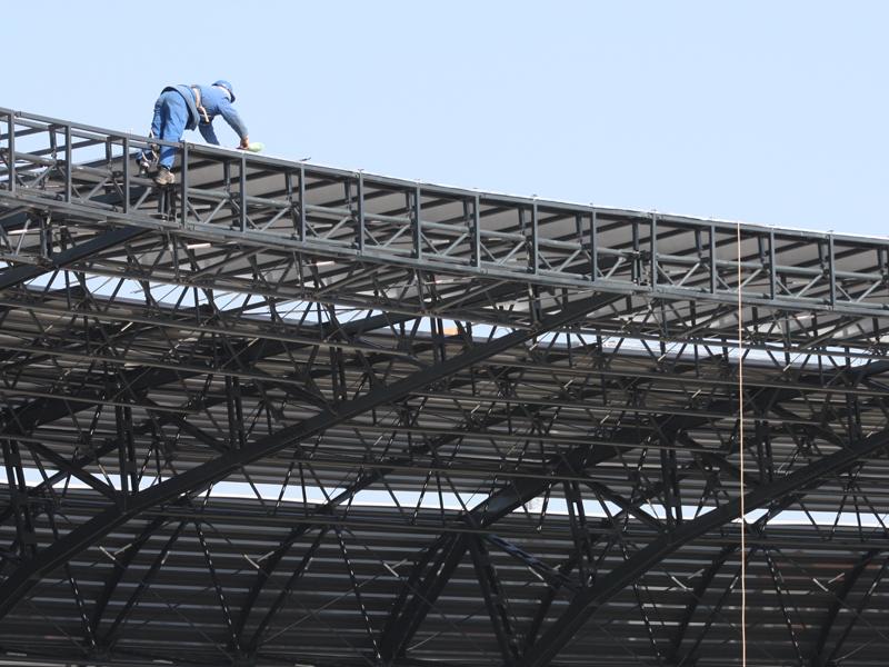 Constructorii clujeni o iau pe cont propriu