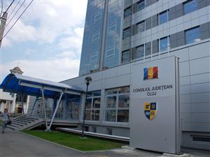 Foştii preşedinţi ai Consiliului Judeţean, premiaţi în noul sediu al instituţiei