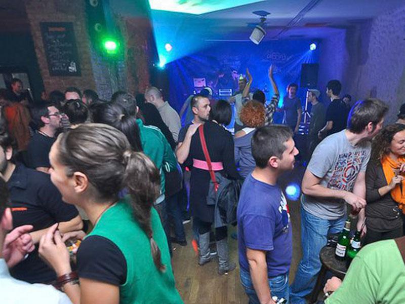 Azi în Cluj: petrecere orientală şi artă maghiară