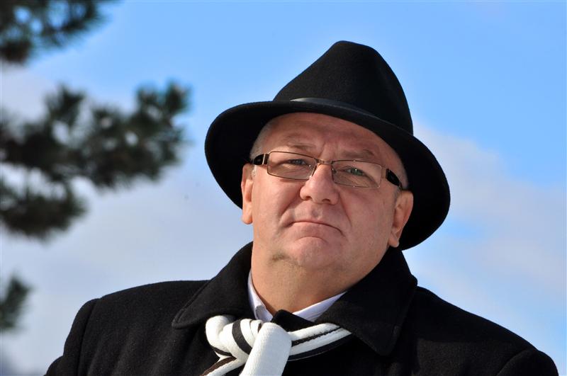 Un om de afaceri susţine un concert de lux la Cluj şi porneşte într-un turneu în ţară VIDEO