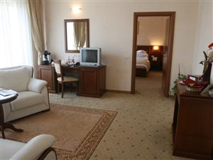 Consiliul local a cedat rugăminţilor hotelierilor