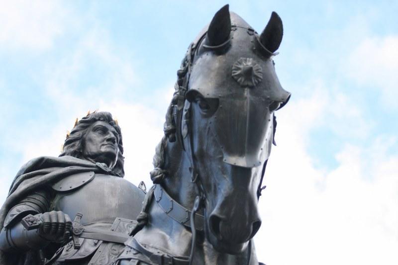 Istoricul Lechinţan: Să se schimbe inscripţia de pe statuia lui Matei Corvin, cu Mathias Kiraly!