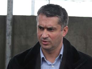 IEŞIREA DIN RECESIUNE. Călin Buzoianu: Suntem pe linia de plutire, cu cârma avariată