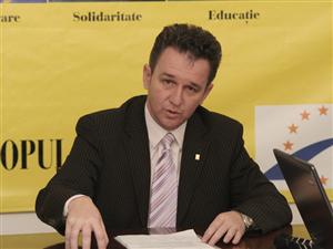 PNŢCD e rupt în trei, dar caută aliaţi