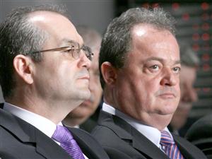 Cum şi-a păstrat Boc partidul