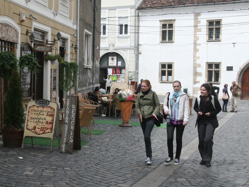 Bătaie pe terase la Cluj