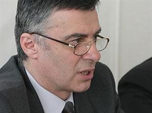 Senatorul Şerban Rădulescu pleacă din PDL