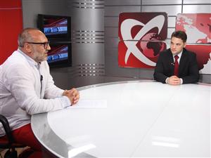 Dan Şova: “Băsescu citeşte Constituţia ca avizierul scării de bloc”