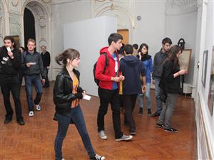 Directorul Muzeului de Artă a picat la examen