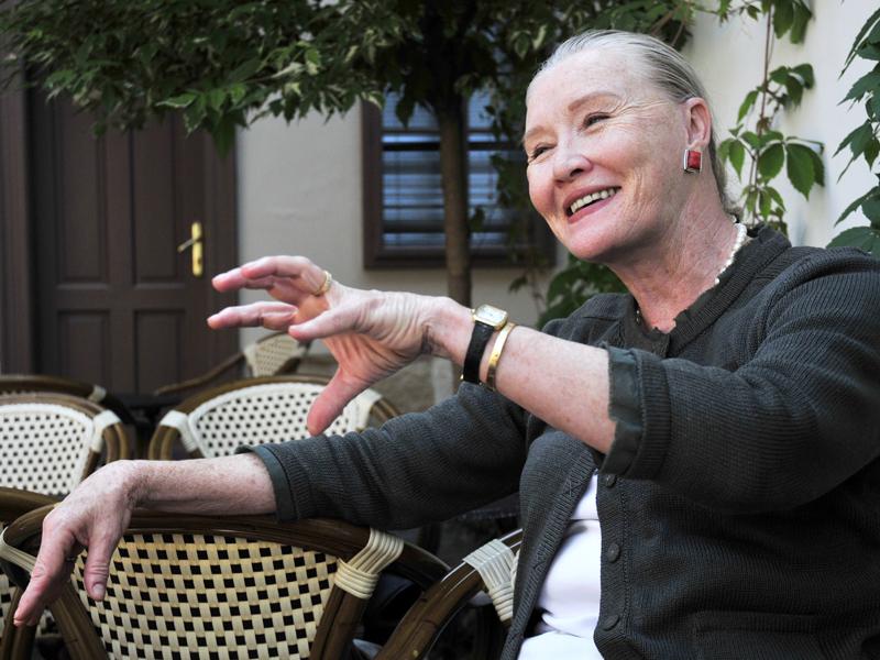 Pamela Roussos Raţiu: “L-am chemat aici pe Prinţul Charles”
