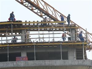 11.000 de noi contracte de muncă          