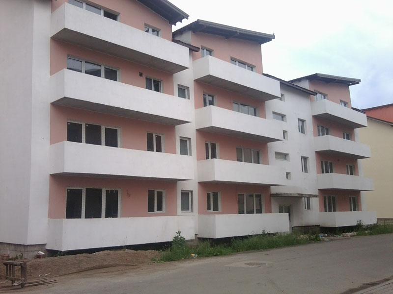 Urbanism de Floreşti: şi-au văzut blocul scos la licitaţie publică