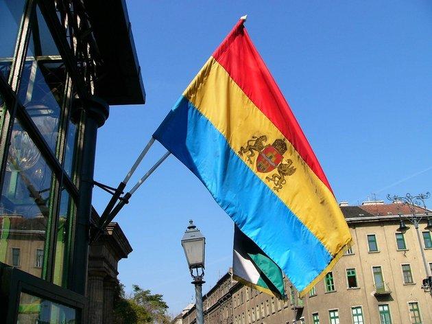 Drapelul Budapestei este roșu, galben și albastru! Primăria se pregătește să îl schimbe