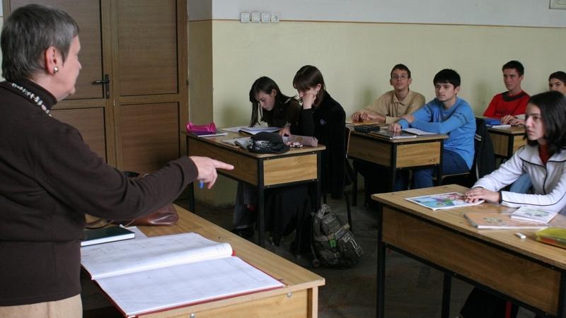 Evaluarea naţională la clasa a VIII-a s-a încheiat astăzi