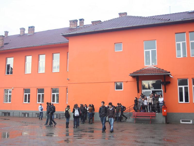 Şapte elevi din Cluj, nota 10 la evaluările naţionale. Vezi ce notă ai luat