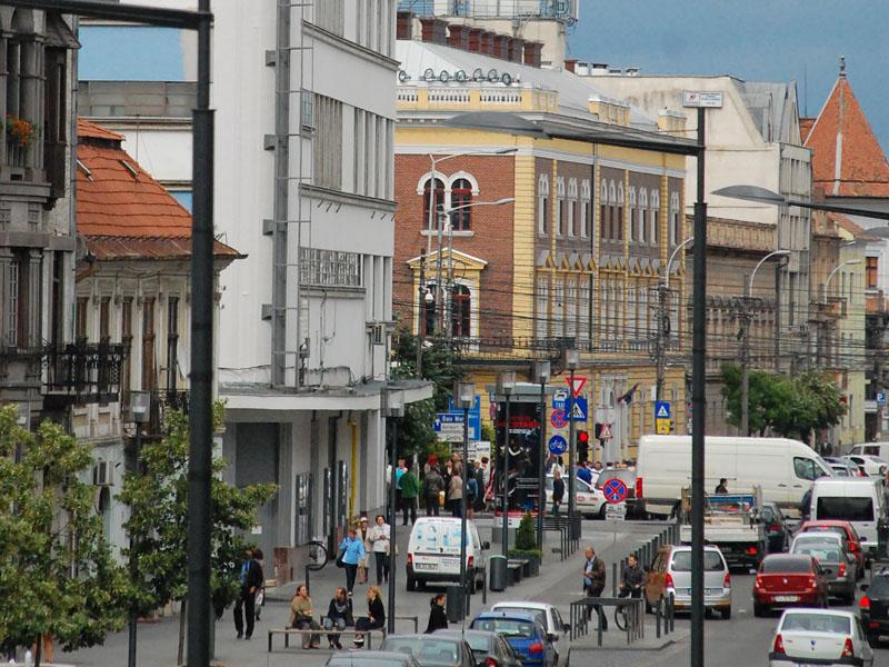 Cercul Militar şi Victoria, de la albastru la gri cu 66.000 de euro