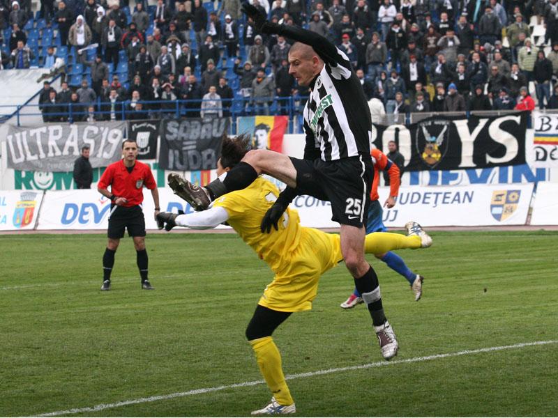 Foştii “U”-işti îşi fac echipă de Liga I