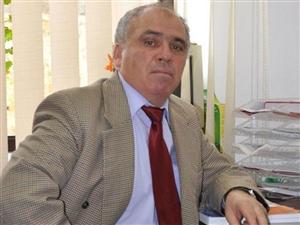 Profesorul acuzat de hărţuire sexuală a fost suspendat de universitate