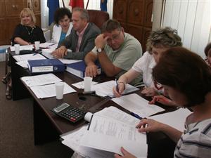 Bătălie în 9 pentru reabilitarea drumurilor judeţene