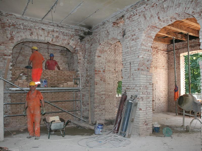 Constructorii negociază pentru băncile din Parcul Central