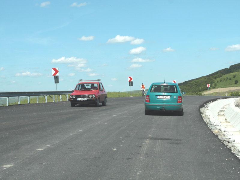 Peste 9.000 de maşini în 24 ore pe noua centură a Clujului