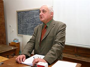 Război între ministru şi director: trimis în pensie, Piso ameninţă cu încă un proces