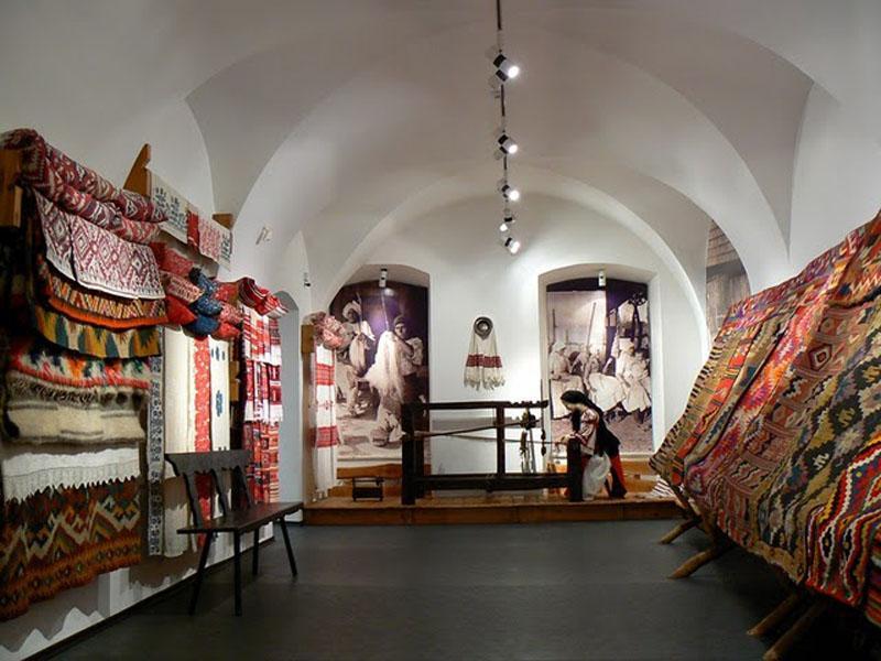 Agendă de weekend: Muzică, expoziţii şi party-uri