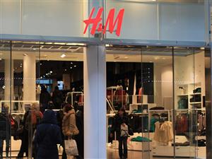H&M a cerut două etaje în Iulius Mall