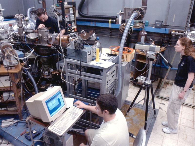 A început vânătoarea de ingineri şi informaticieni la Cluj