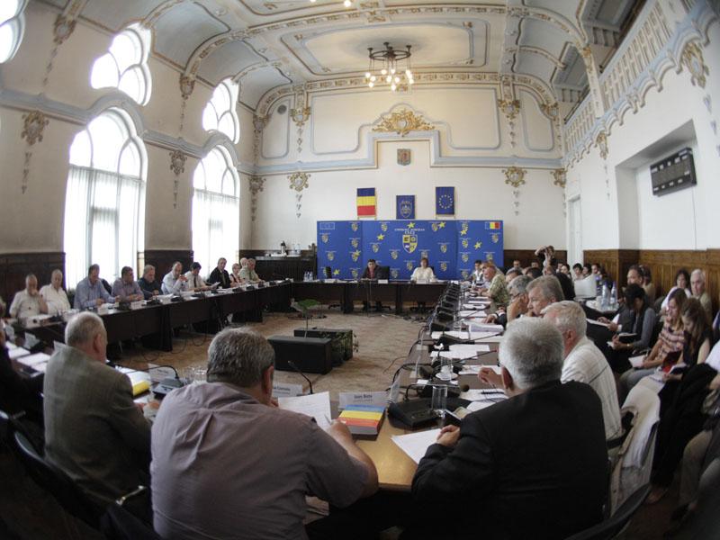 Un milion de lei pentru primăriile care riscă să piardă finanţările europene       