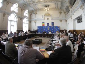 Un milion de lei pentru primăriile care riscă să piardă finanţările europene       