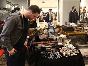 Antichităţi, petreceri şi expoziţii