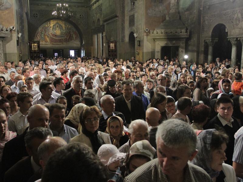 Parastas de şase luni pentru mitropolitul Bartolomeu !